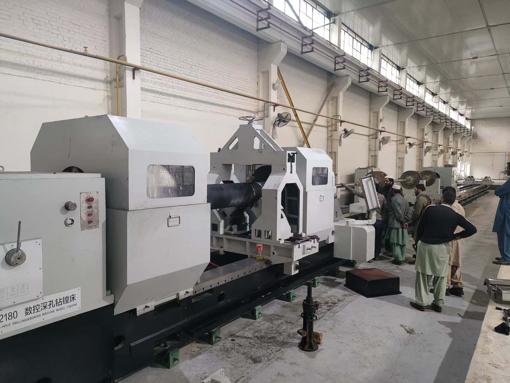 冠魯安裝工程師遠赴巴基斯坦安裝深孔鉆機